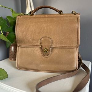 Vintage Coach Willis Crossbody in Butterscotch/Camel Leather RARE color